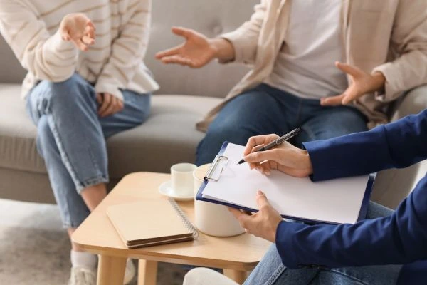 Image of divorce mediation Telford in progress.